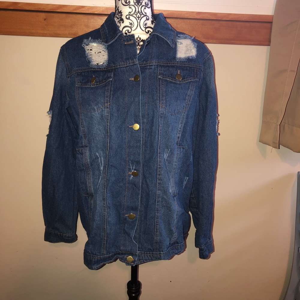 🌸5/$20!🌸Distressed jean jacket